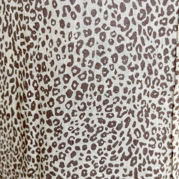 Rails Charli Animal Print Button-Down Shirt Size M - Picture 3 of 8